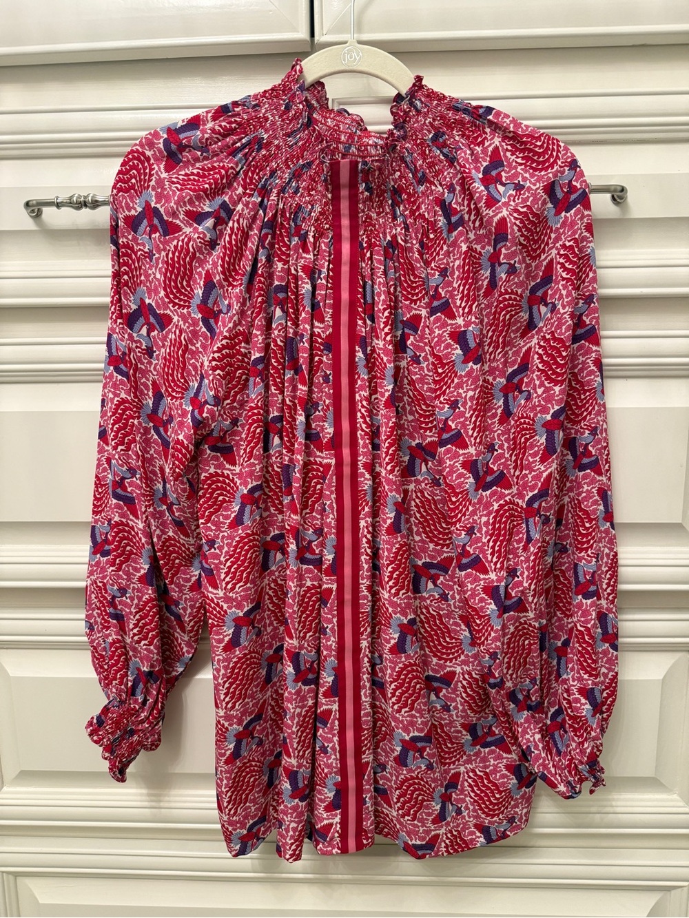 RUNGLOEE Smocked-Neck Pink Floral Print Blouse